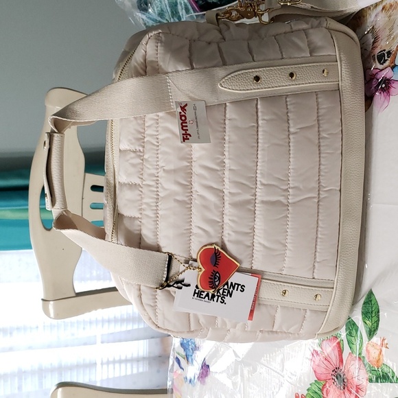 kendra dandy Handbags - Kendra Dancy large bag purse . Cream color NEW